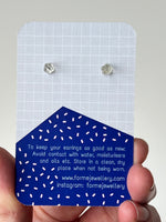 Load image into Gallery viewer, STATEMENT DANGLY EARRINGS
